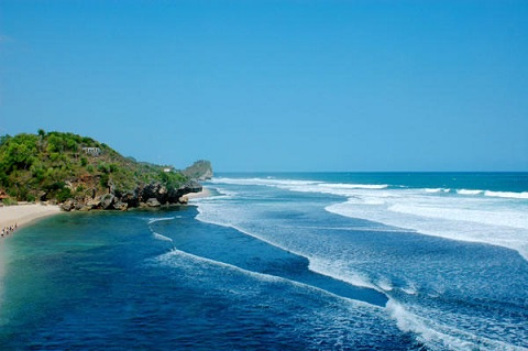 Pantai Siung, Istimewa Dengan Biru Lautnya